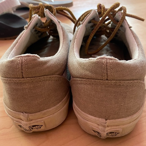 Vans - Picture 4 of 7